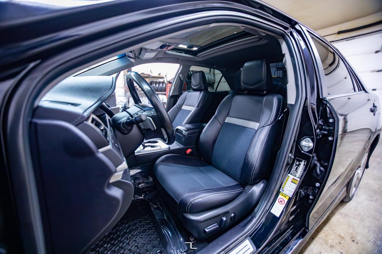 2013 Toyota Camry SE Leather Roof Nav BCam Red Deer AB