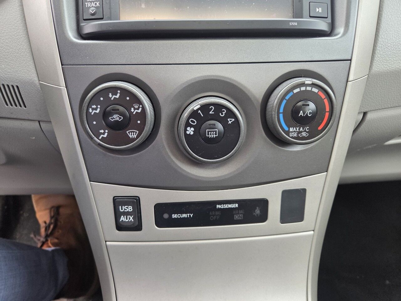2013 Toyota Corolla LE Charlton MA
