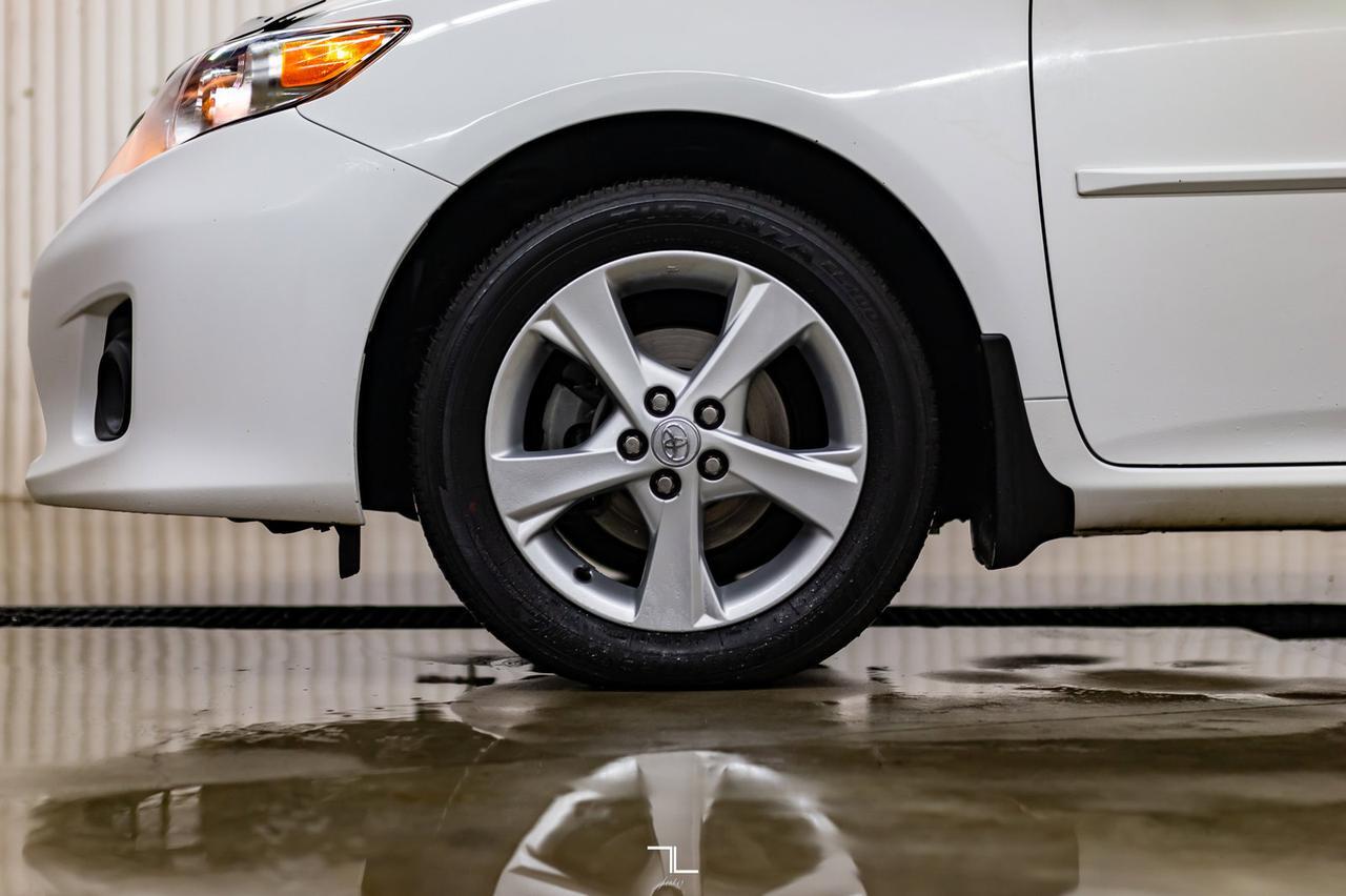2013 Toyota Corolla LE Sedan Roof HSeats Red Deer AB