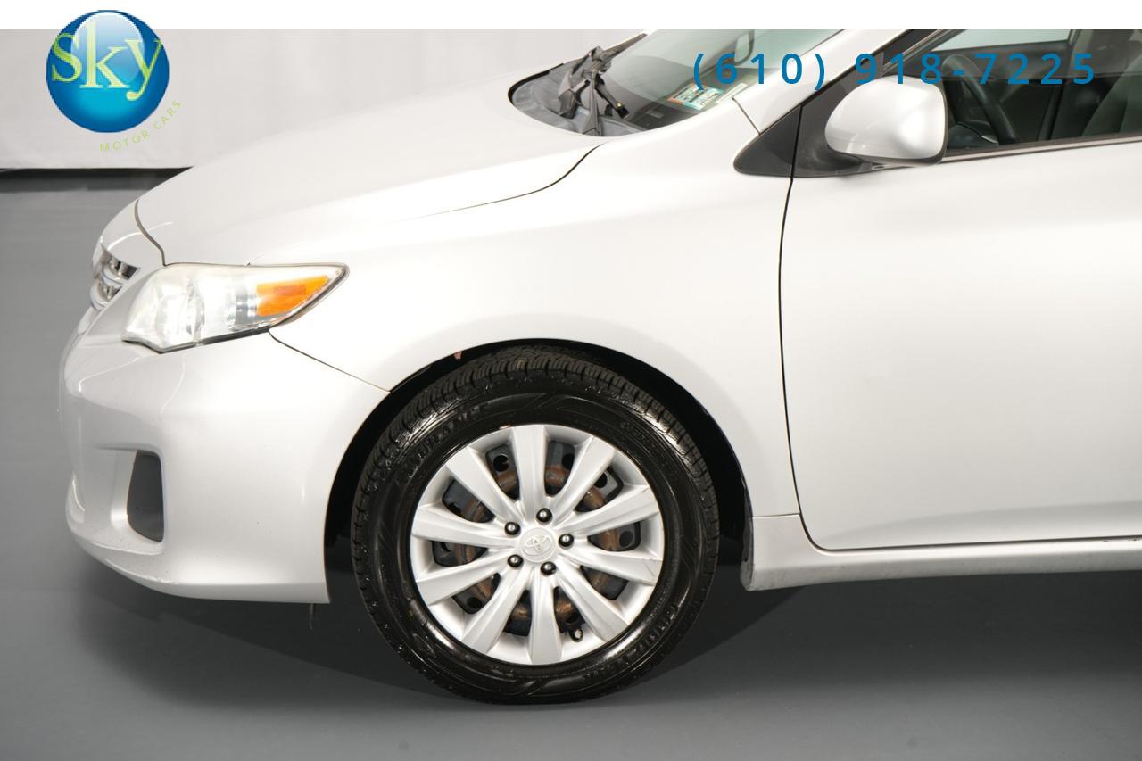 2013 Toyota Corolla LE Very Well Serviced!!