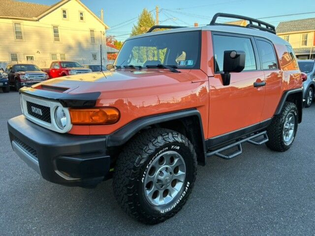 2013 Toyota FJ Cruiser Whitehall PA
