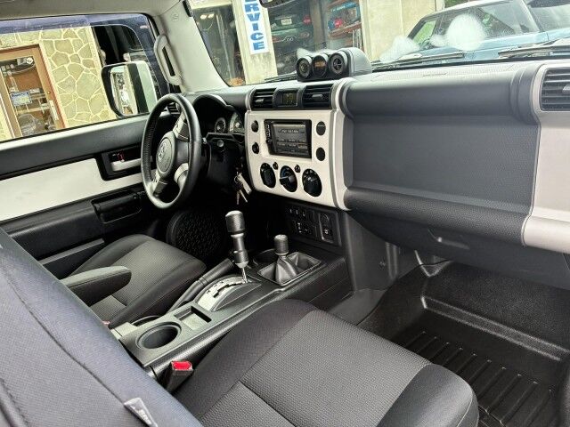 2013 Toyota FJ Cruiser Whitehall PA