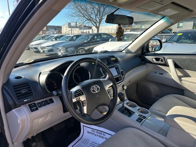 2013 Toyota Highlander  Worcester MA