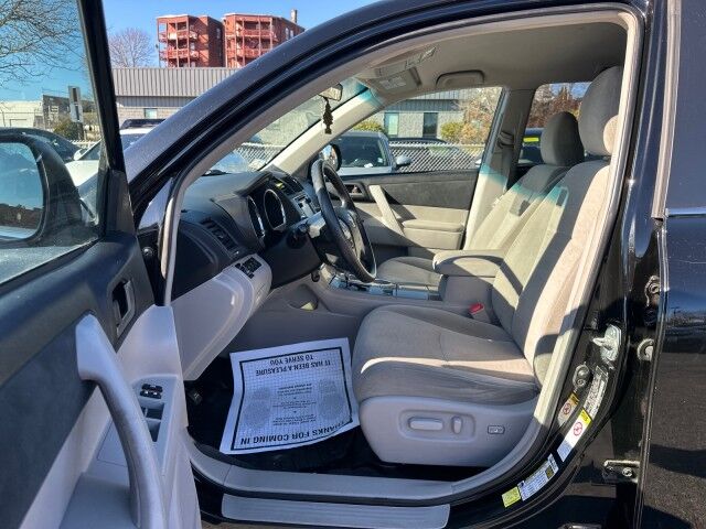 2013 Toyota Highlander  Worcester MA