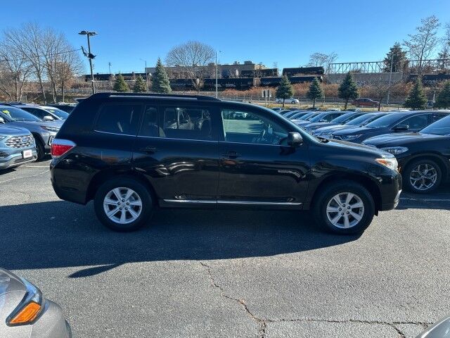 2013 Toyota Highlander  Worcester MA