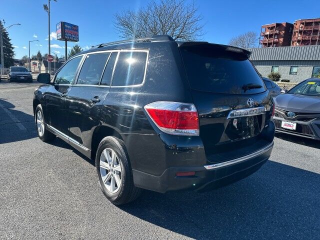 2013 Toyota Highlander  Worcester MA