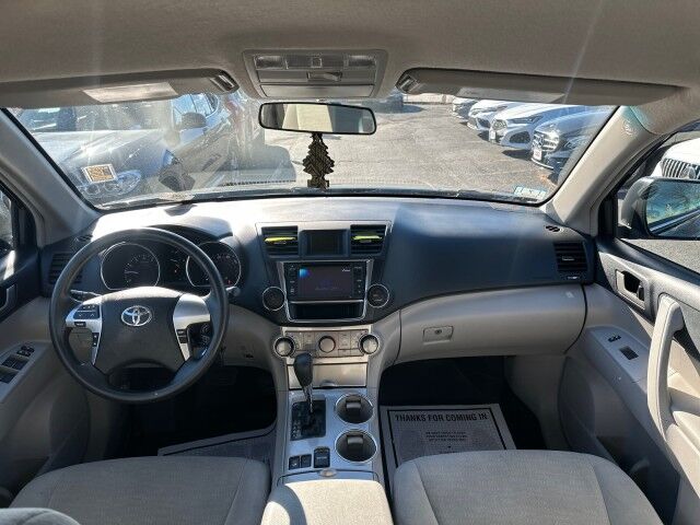 2013 Toyota Highlander  Worcester MA