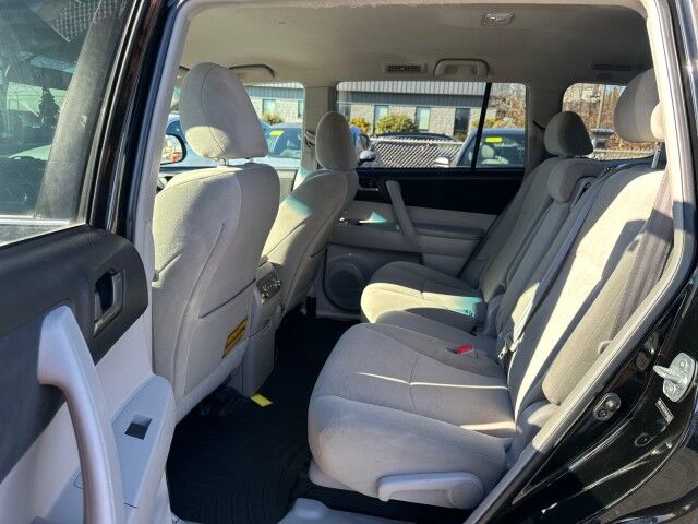 2013 Toyota Highlander  Worcester MA