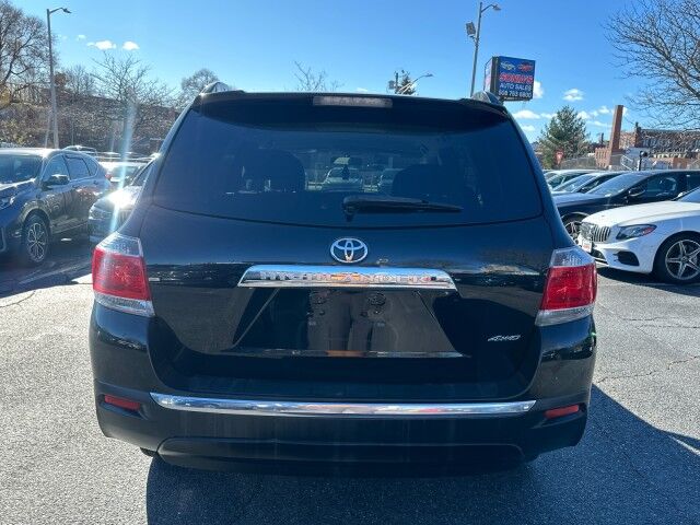 2013 Toyota Highlander  Worcester MA