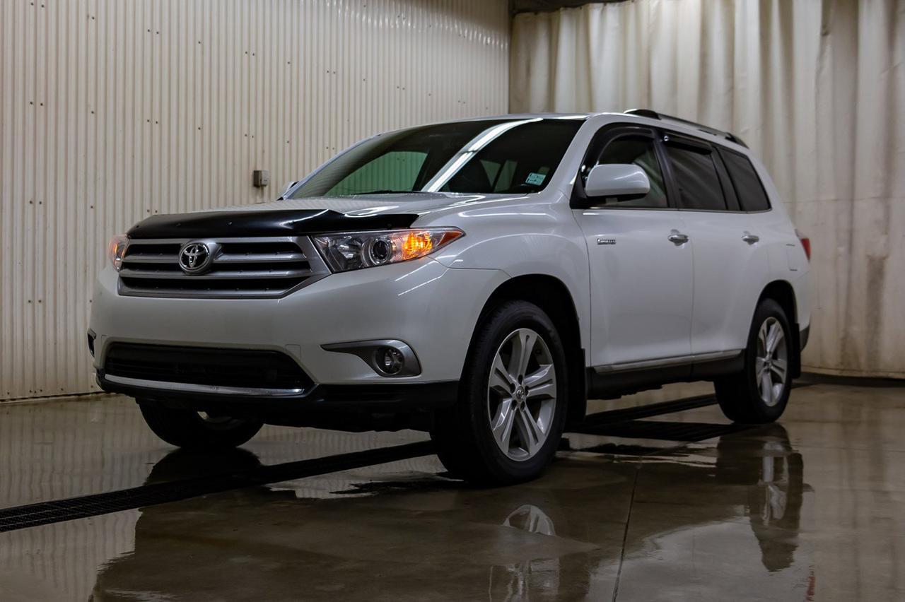 2013 Toyota Highlander AWD Limited 3rd Row Leather Roof nav Red Deer AB