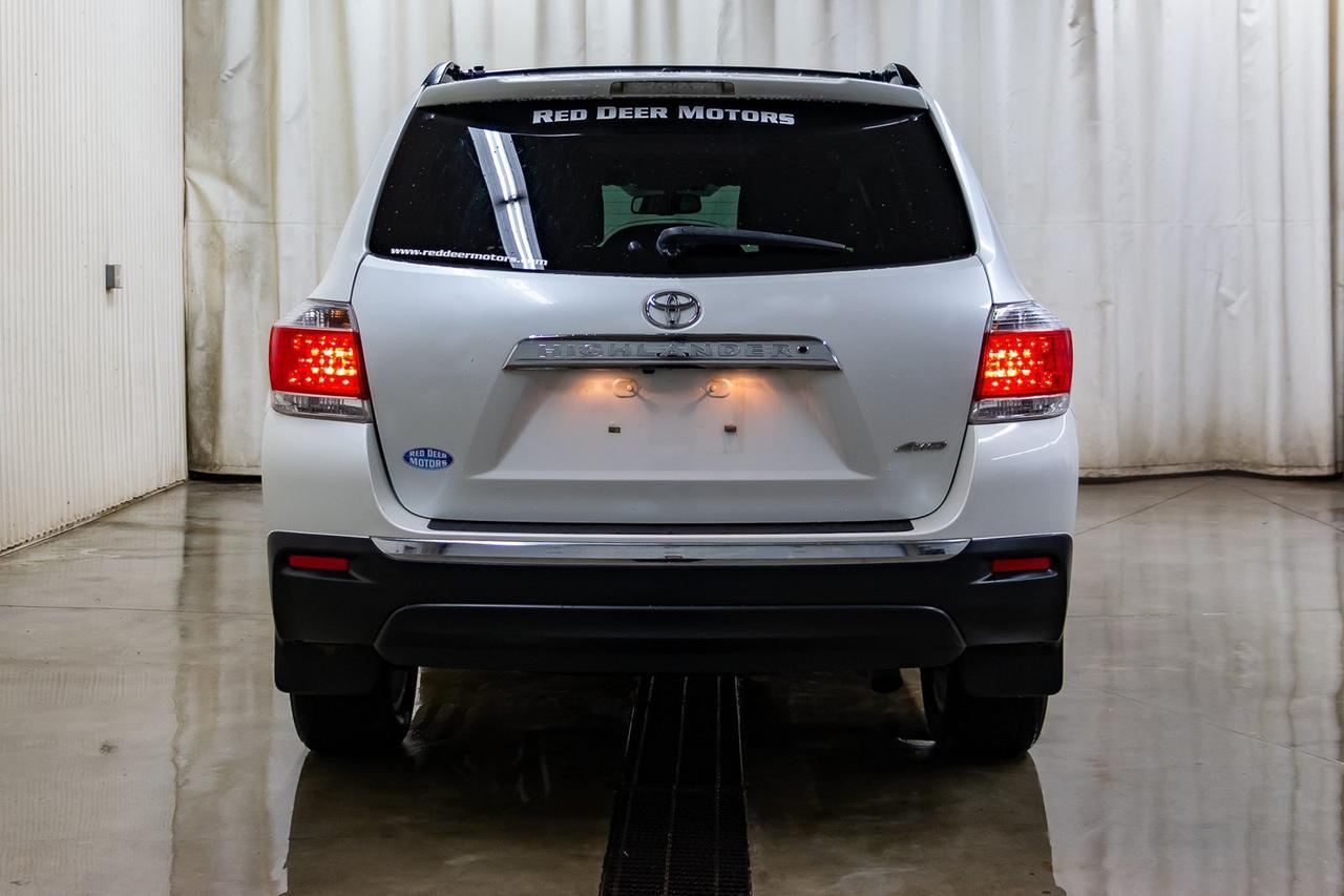 2013 Toyota Highlander AWD Limited 3rd Row Leather Roof nav Red Deer AB
