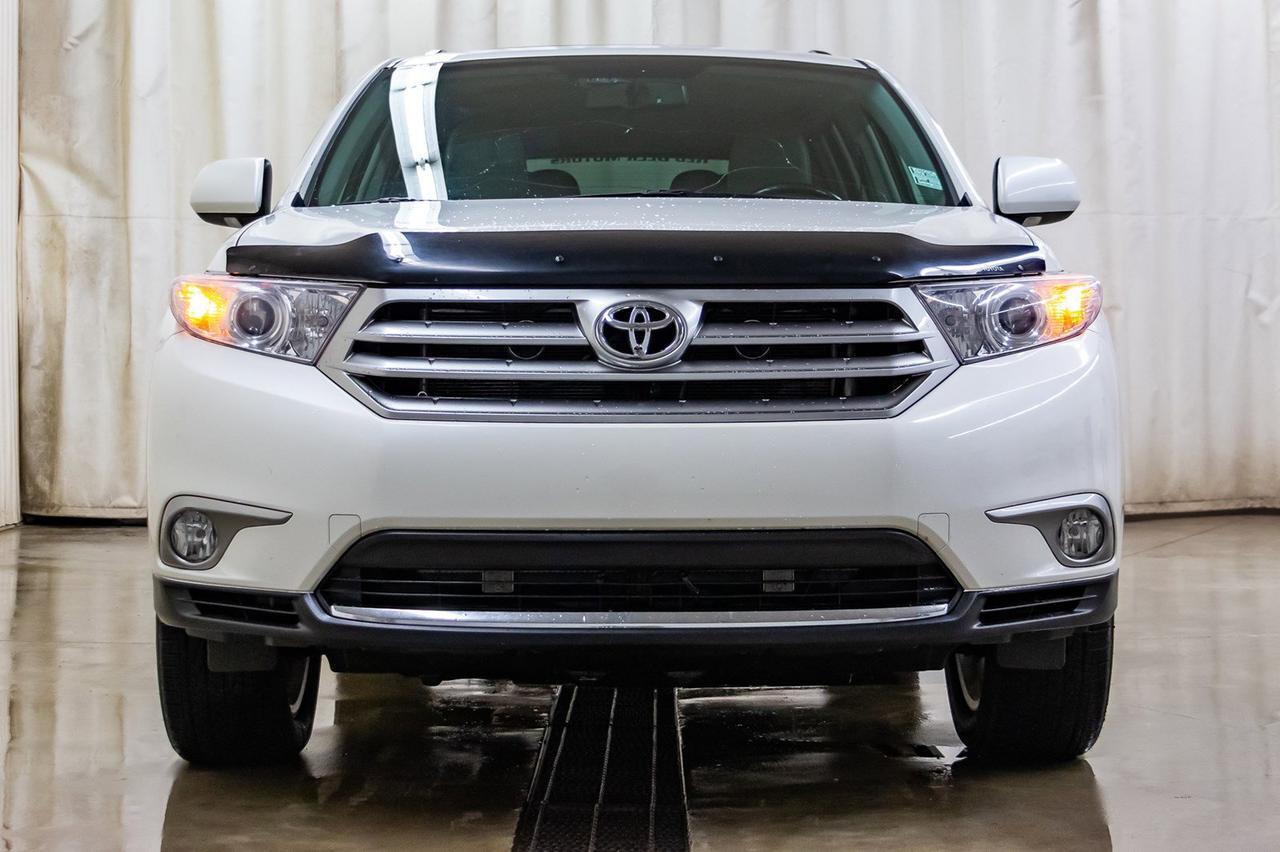 2013 Toyota Highlander AWD Limited 3rd Row Leather Roof nav Red Deer AB