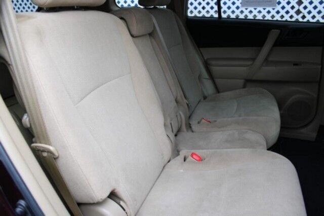 2013 Toyota Highlander PLUS 4X4 Melbourne FL