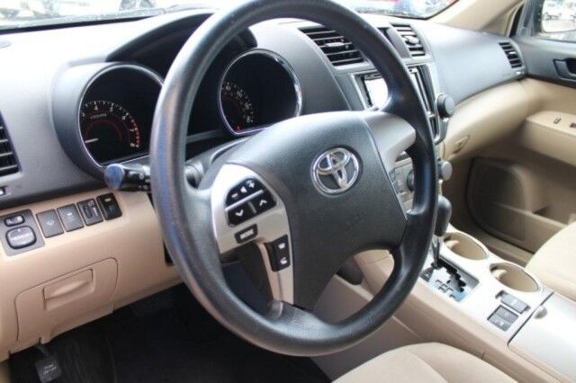 2013 Toyota Highlander PLUS 4X4 Melbourne FL