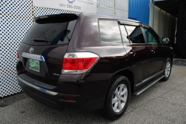 2013 Toyota Highlander PLUS 4X4 Plus 4X4