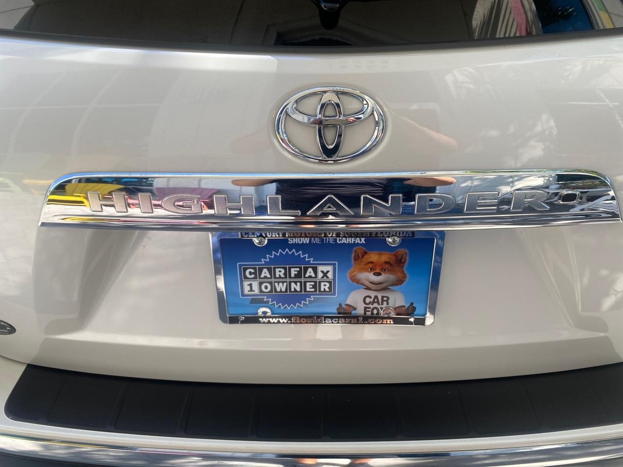 2013 Toyota Highlander Plus LOW MILES 42,200 1 OWNER Pompano Beach FL