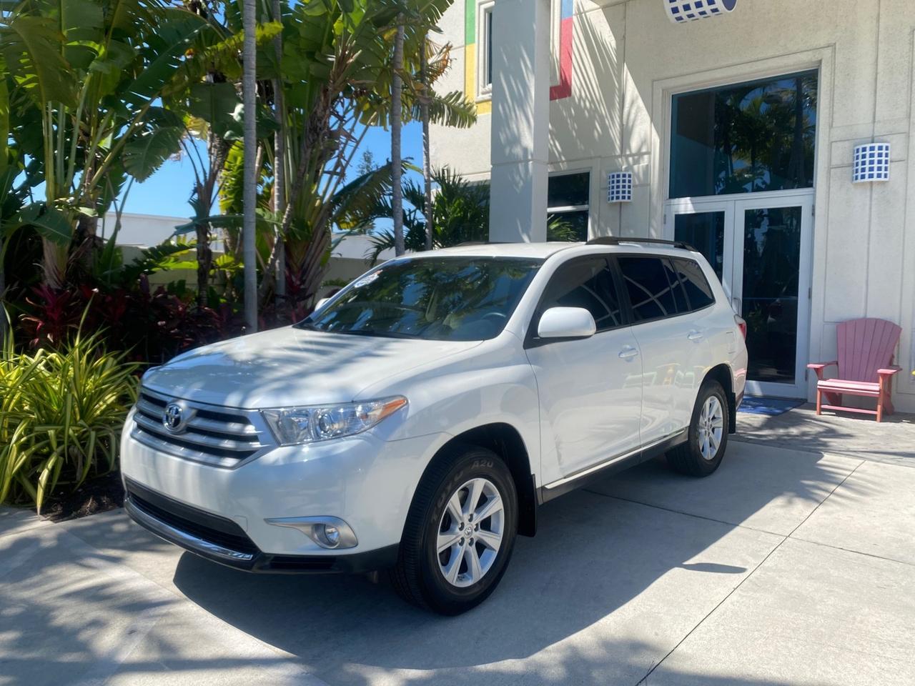 2013 Toyota Highlander Plus LOW MILES 42,200 1 OWNER Pompano Beach FL
