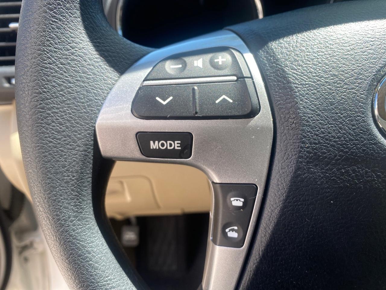 2013 Toyota Highlander Plus LOW MILES 42,200 1 OWNER Pompano Beach FL