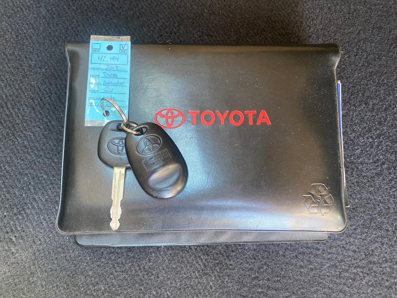 2013 Toyota Highlander Plus LOW MILES 42,200 1 OWNER Pompano Beach FL