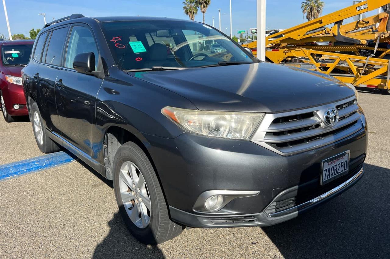 2013 Toyota Highlander SE