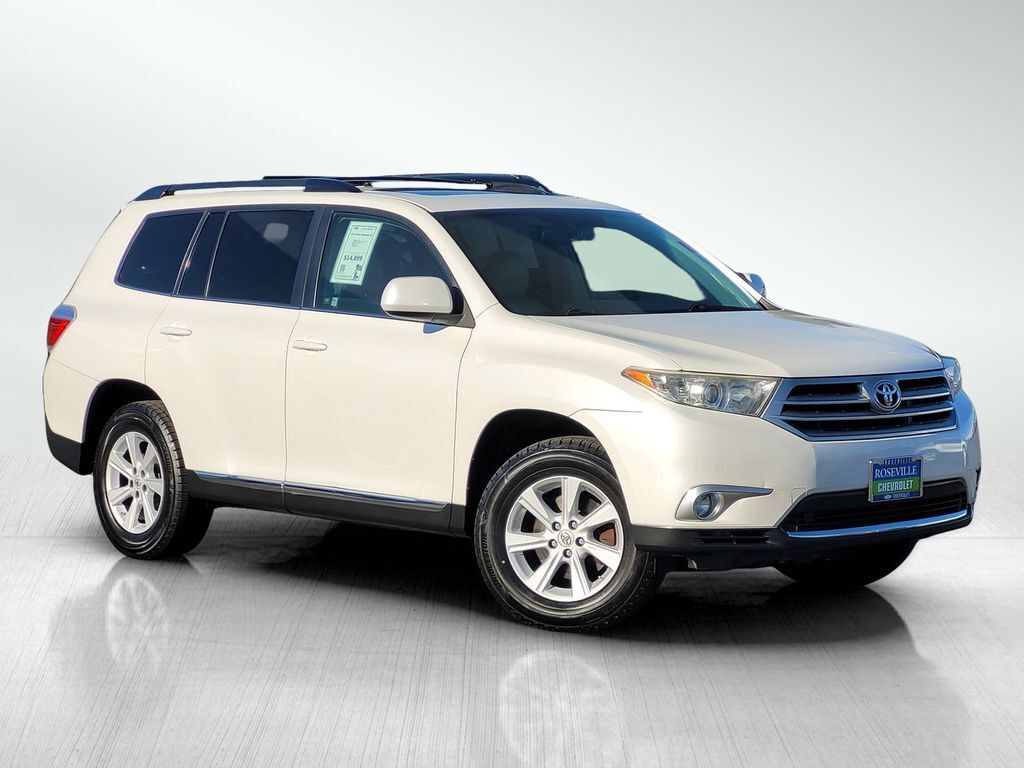 2013 Toyota Highlander SE