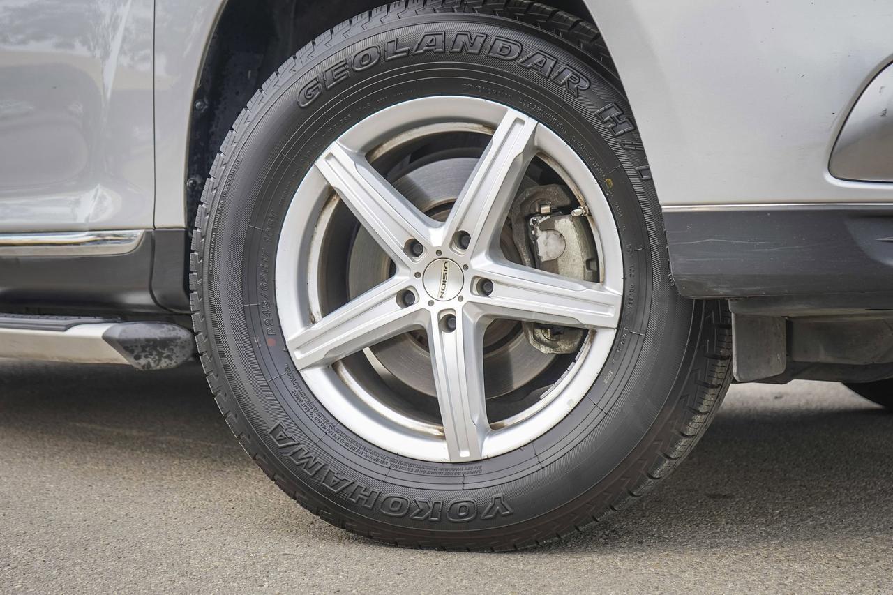 2013 Toyota Highlander SE