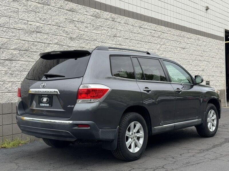 2013 Toyota Highlander SE