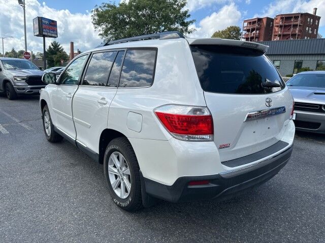 2013 Toyota Highlander SE Worcester MA