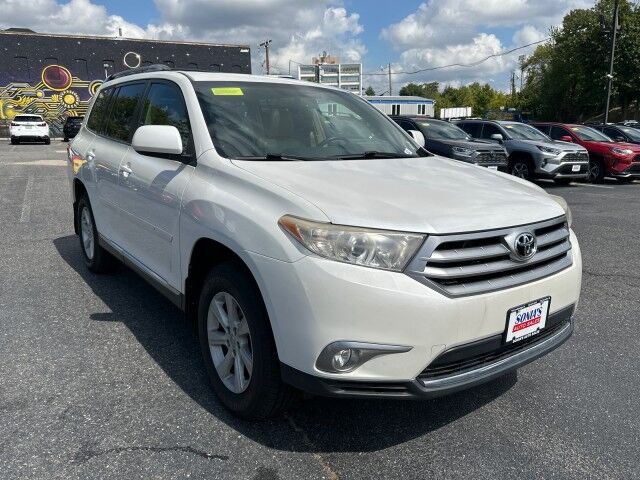 2013 Toyota Highlander SE Worcester MA