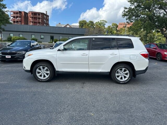 2013 Toyota Highlander SE Worcester MA