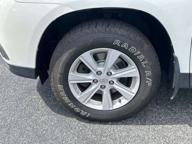 2013 Toyota Highlander SE Worcester MA