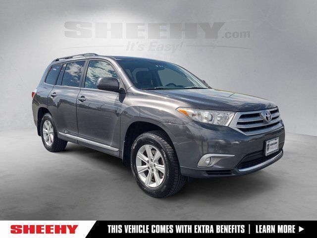 2013 Toyota Highlander SE
