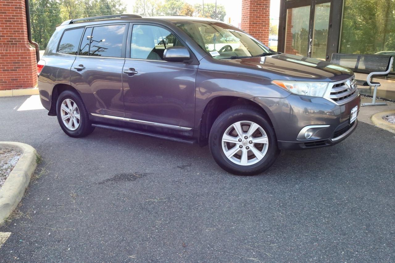 2013 Toyota Highlander SE