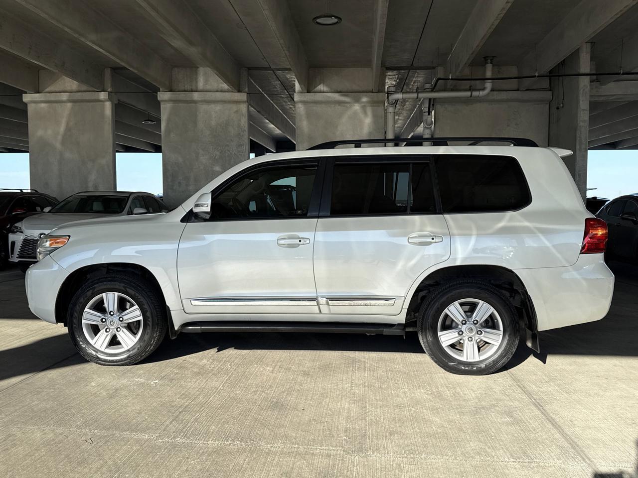 2013 Toyota Land Cruiser VX