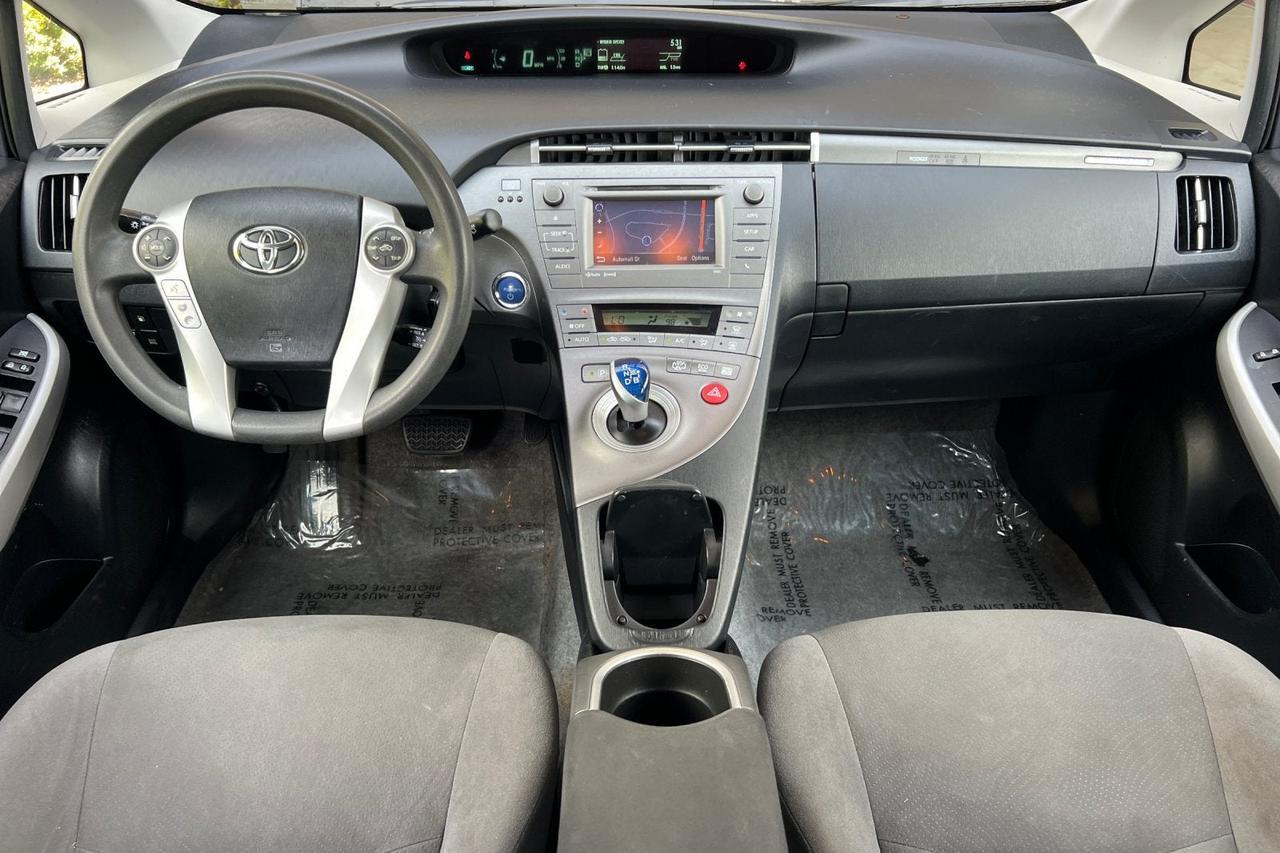 2013 Toyota Prius Plug-In Base