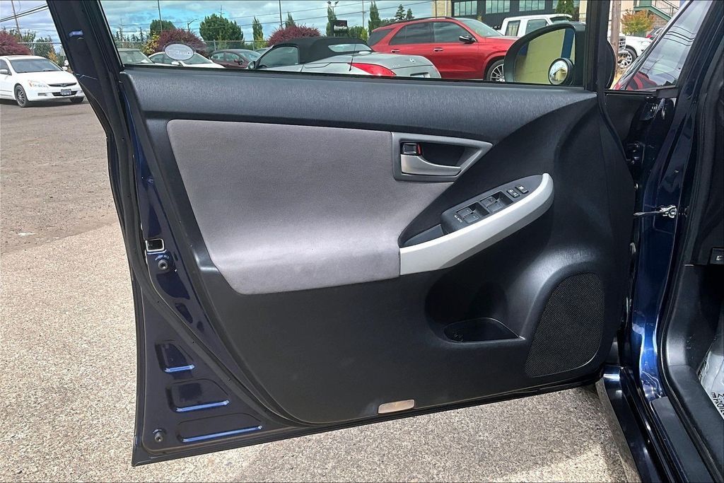 2013 Toyota Prius Two OR