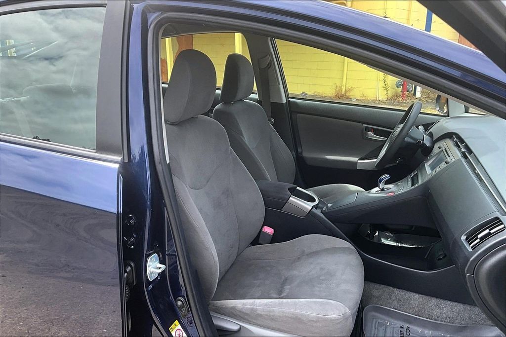 2013 Toyota Prius Two OR