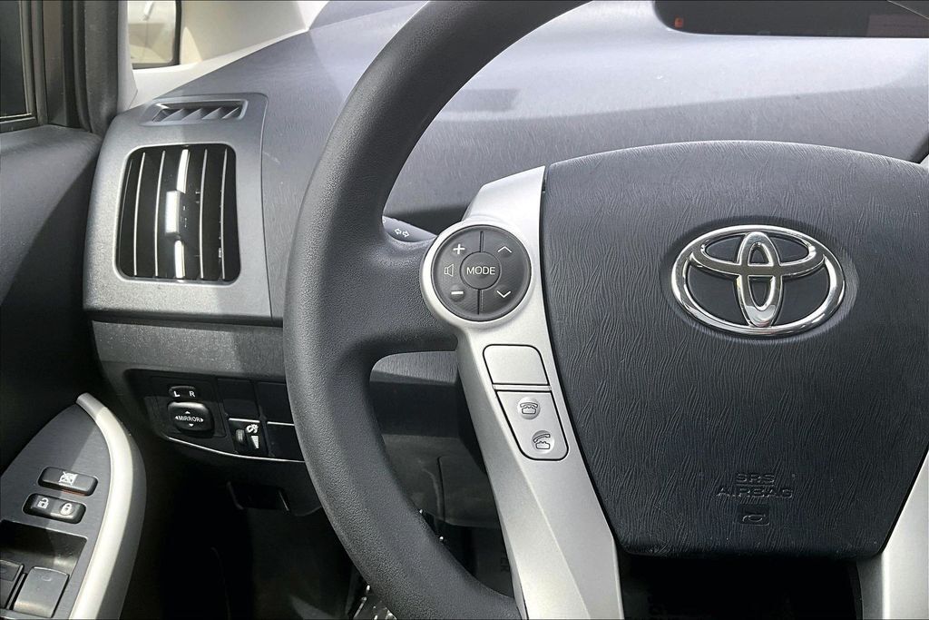 2013 Toyota Prius Two OR