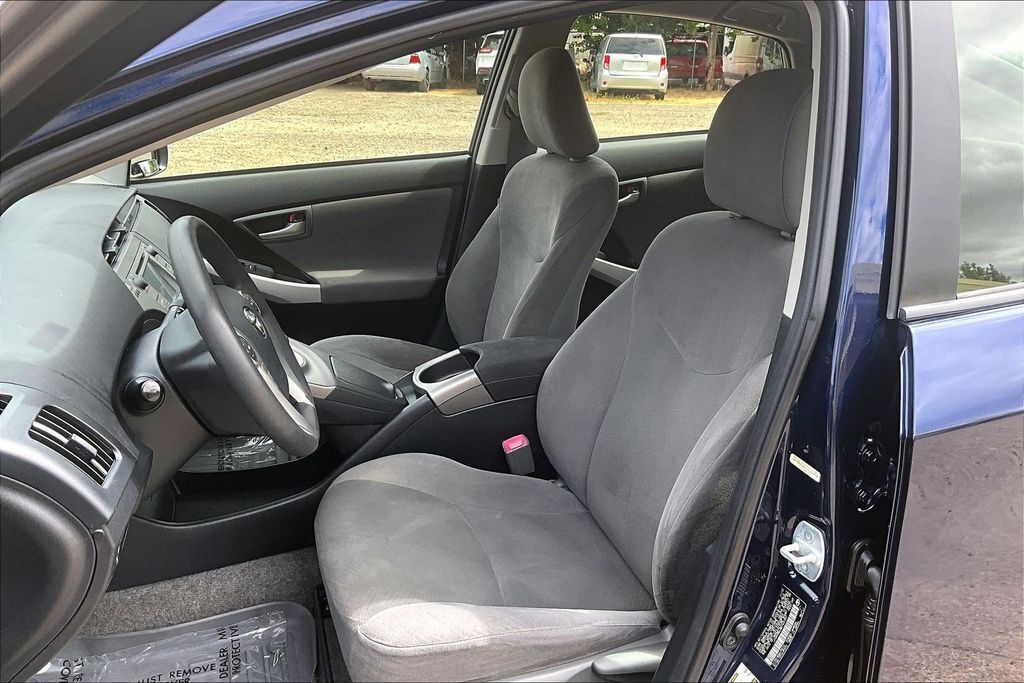 2013 Toyota Prius Two OR