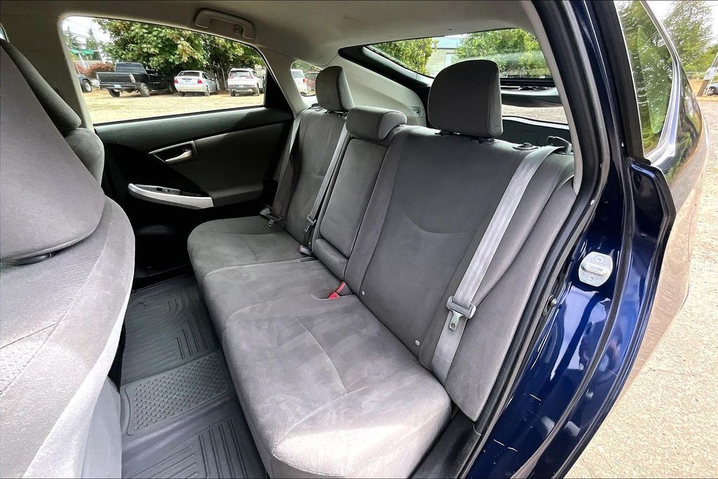 2013 Toyota Prius Two OR