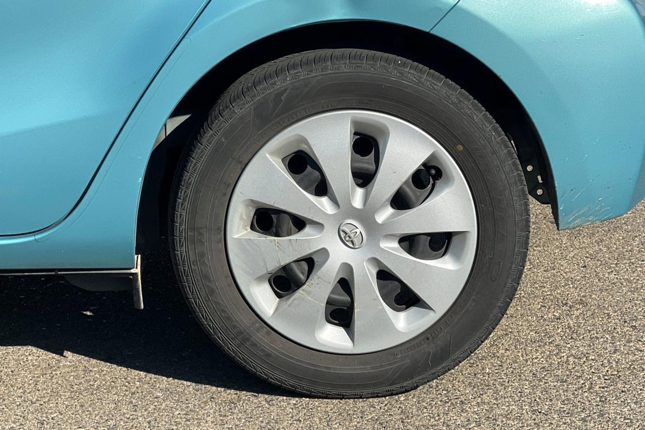 2013 Toyota Prius c One Roseville CA