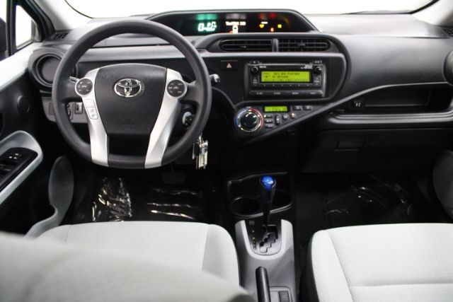 2013 Toyota Prius c Two