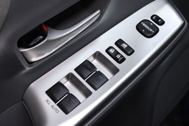 2013 Toyota Prius v Three Chantilly VA