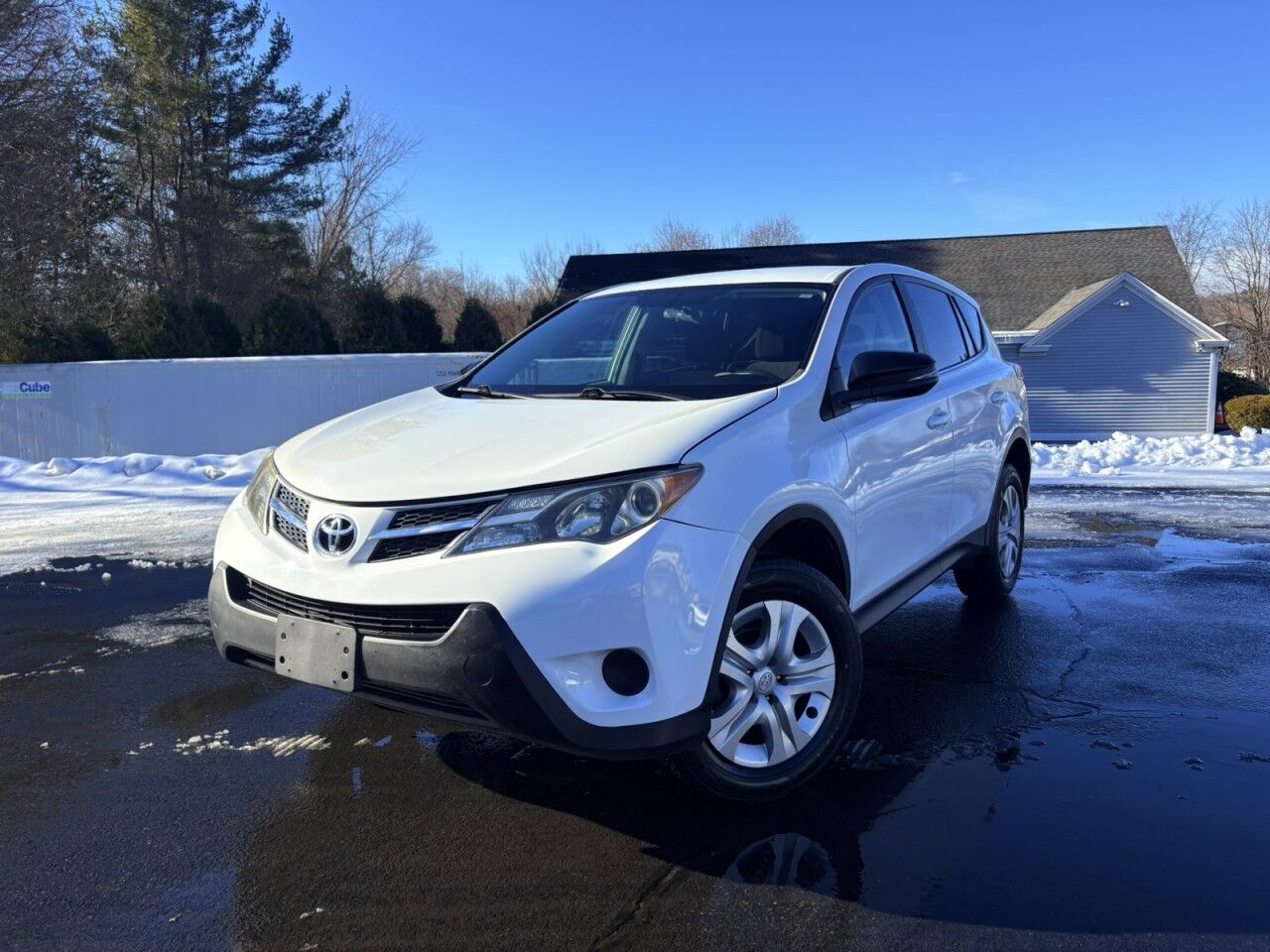 2013 Toyota RAV4 LE's photo