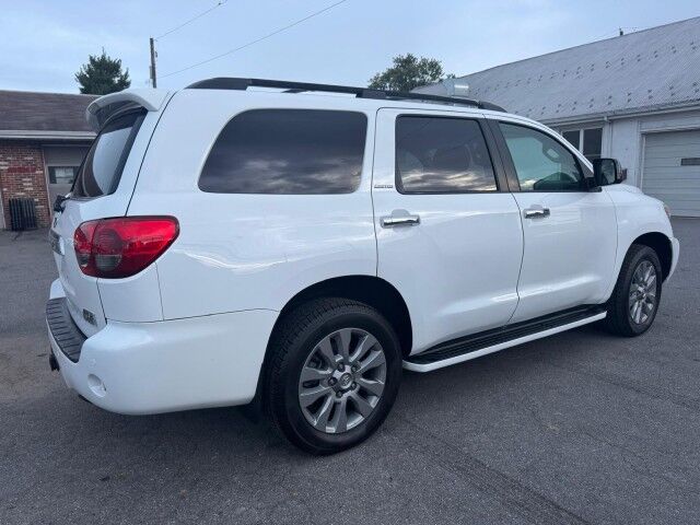 2013 Toyota Sequoia Limited photo 7