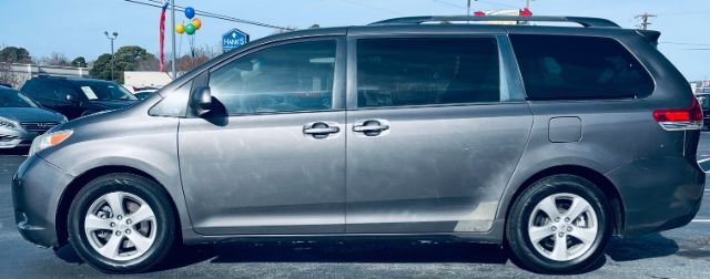 2013 Toyota Sienna- SD LE V6 7 Passenger Au Hot Springs AR