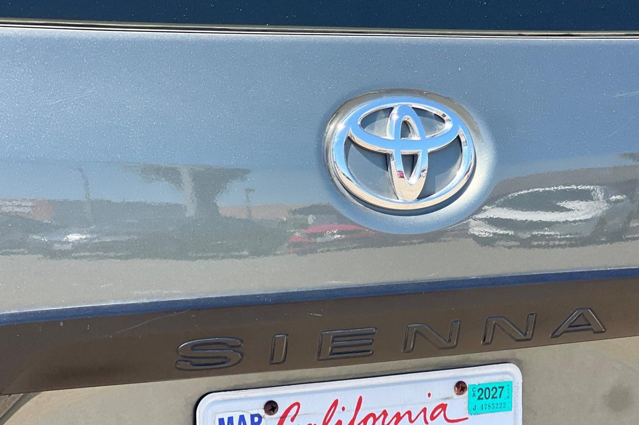 2013 Toyota Sienna L Roseville CA