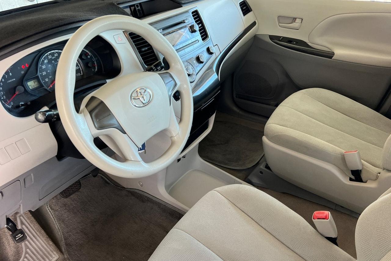 2013 Toyota Sienna L Roseville CA