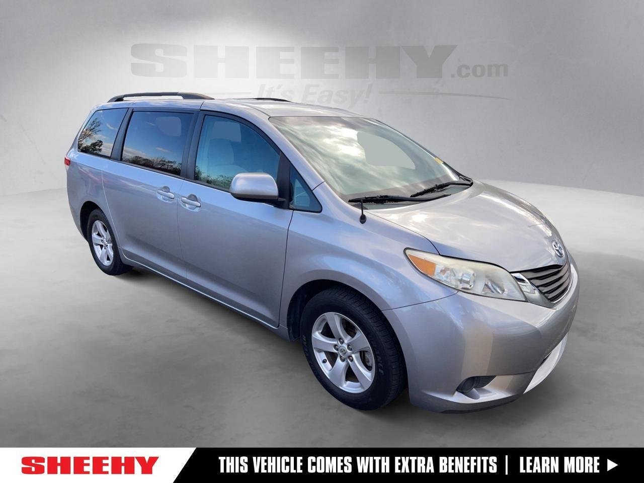 2013 Toyota Sienna LE 8 Passenger
