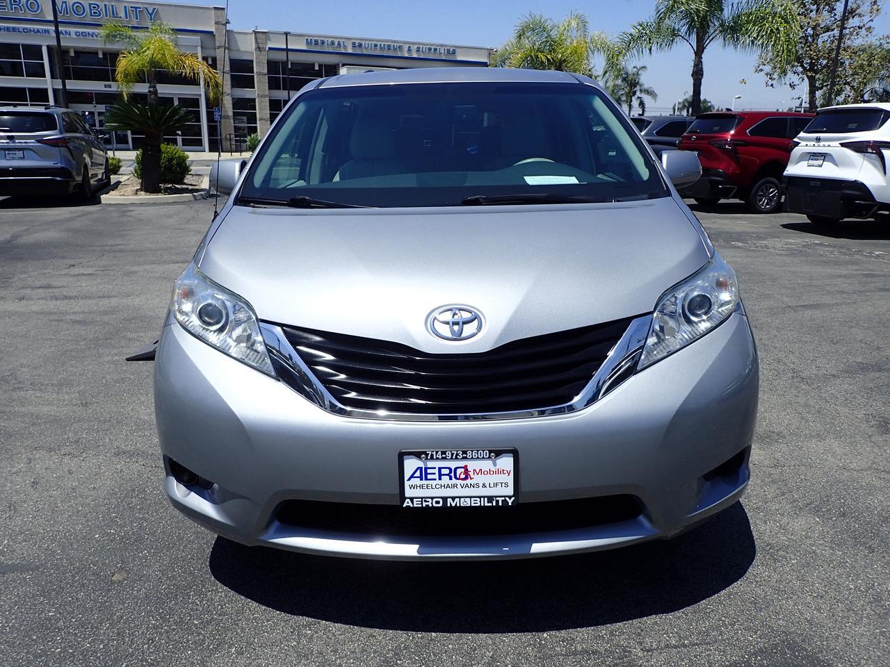2013 Toyota Sienna LE
